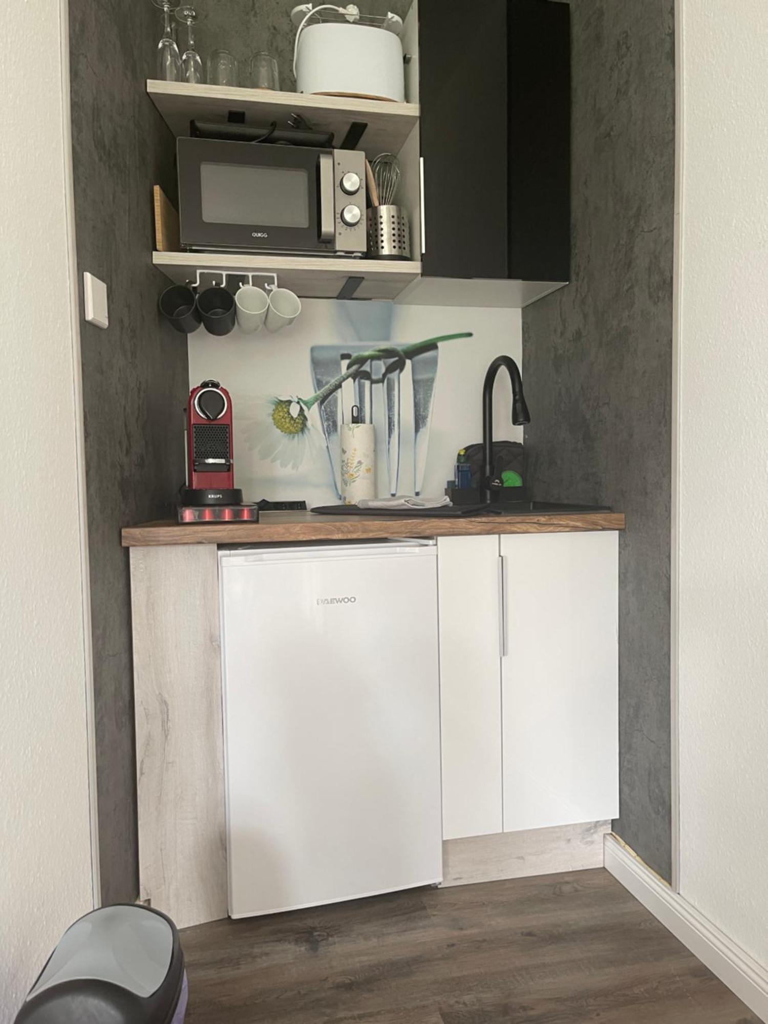 1 In Apartment